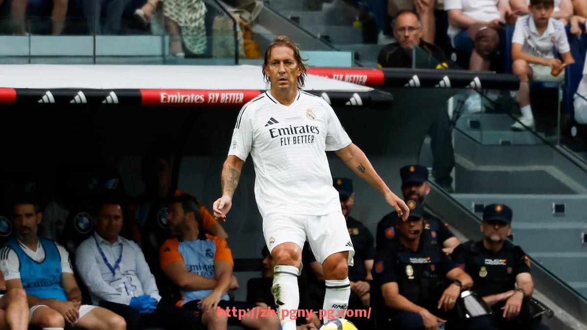 pg电子在线官网-世俱杯球员号码分配背后的故事：球衣号码与角色定位关系